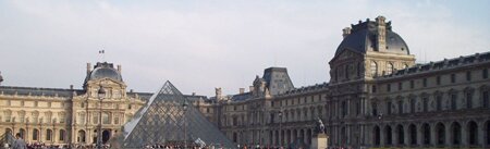 pyramide_du_Louvre
